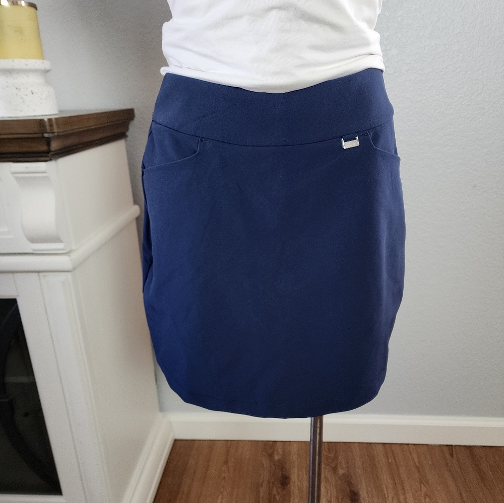 Greg Norman Skort Shark Logo Left Waist Font Pocktes Navy Blue UPF 50+ Size Sp